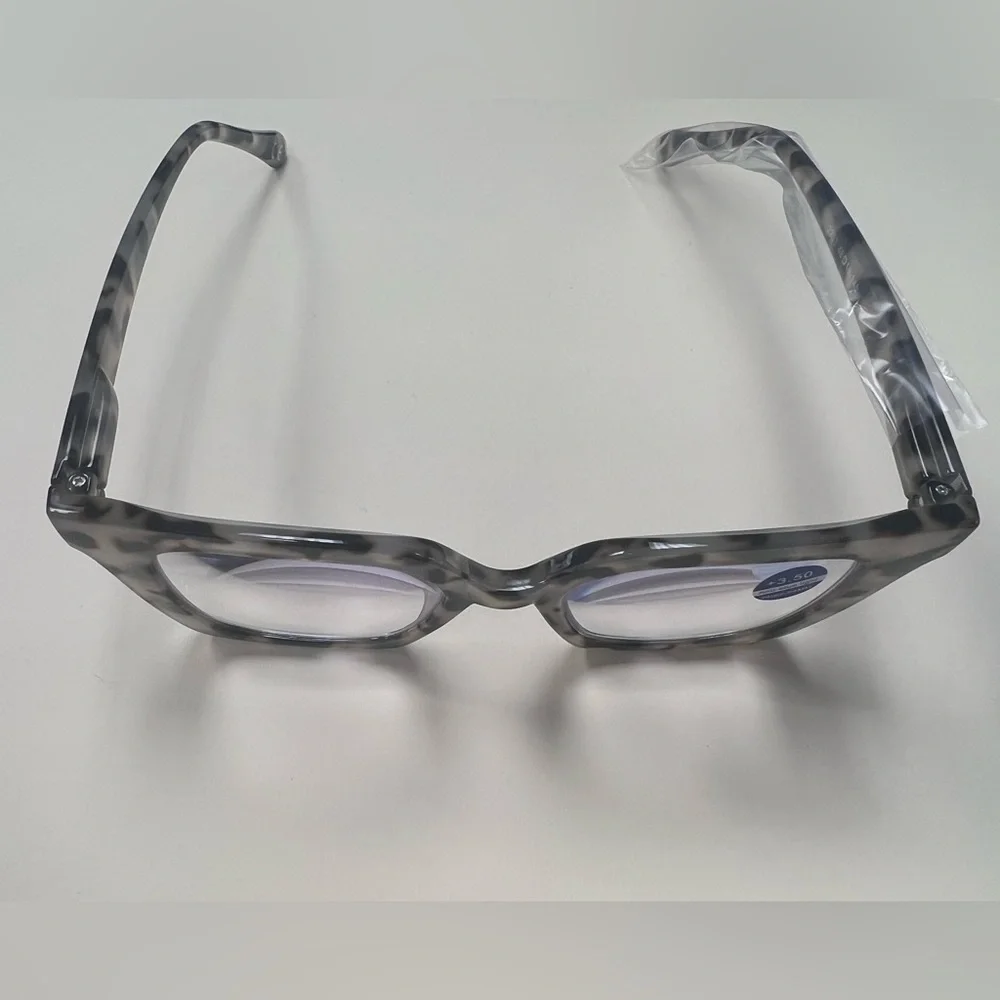 Tortoiseshell Square Glasses +3.50 with anti-blue light. pd62-64mm